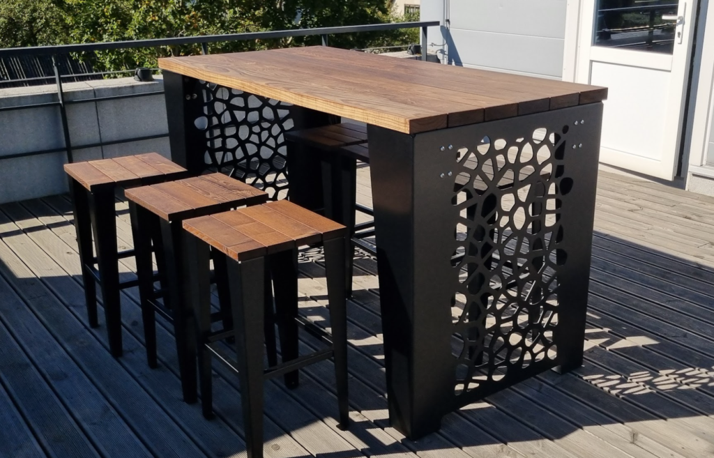 Parlgarden laud ja pukid